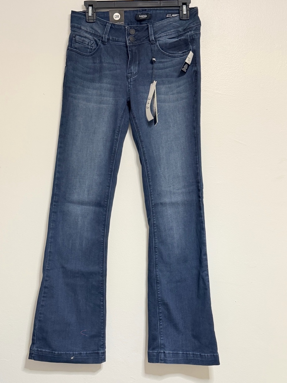 Kensie curvy bootcut jeans size 28 new with tags!